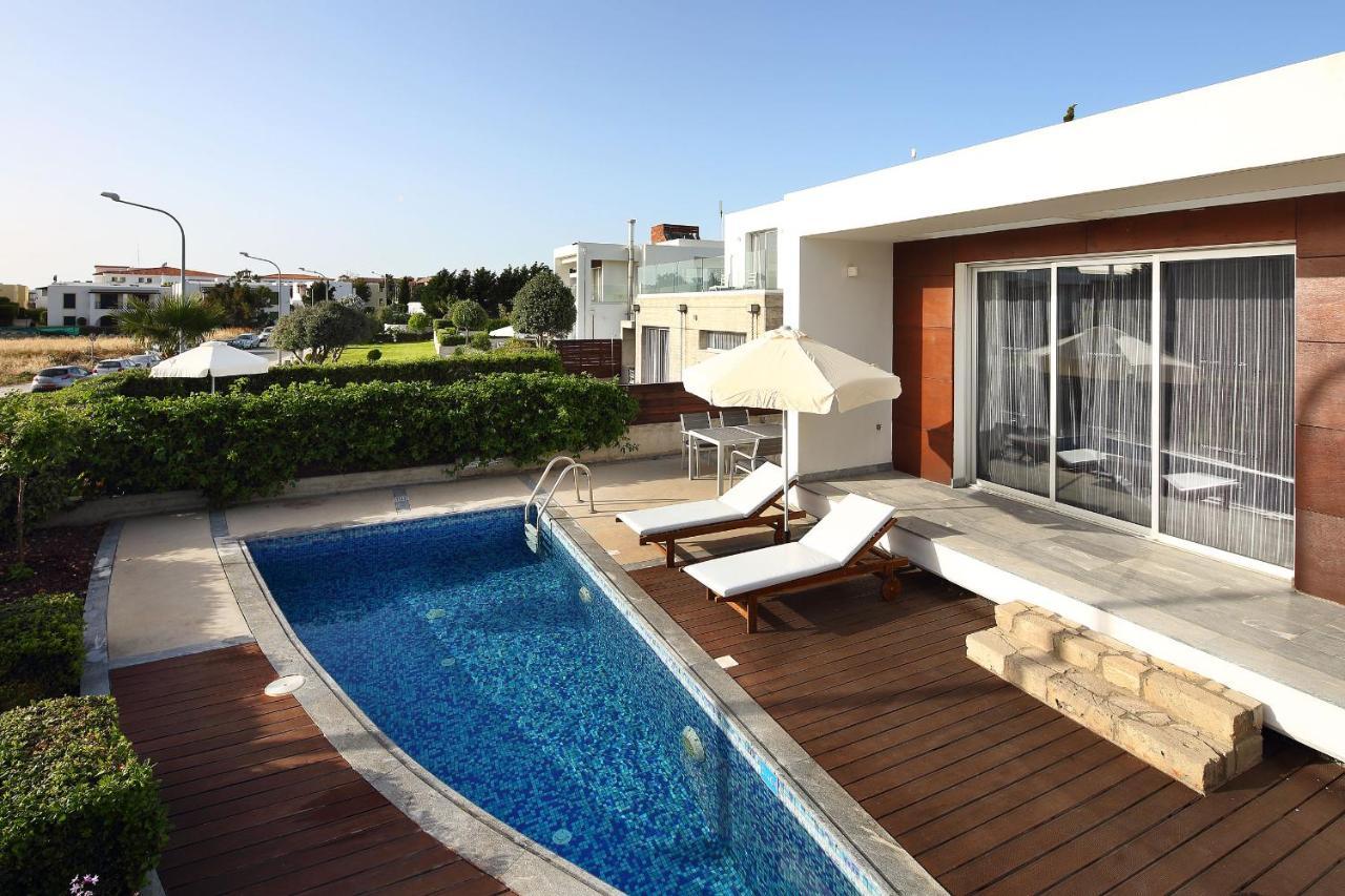 Paradise Cove Luxurious Beach Villas Пафос Екстериор снимка
