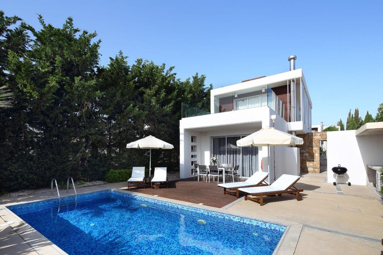 Paradise Cove Luxurious Beach Villas Пафос Екстериор снимка