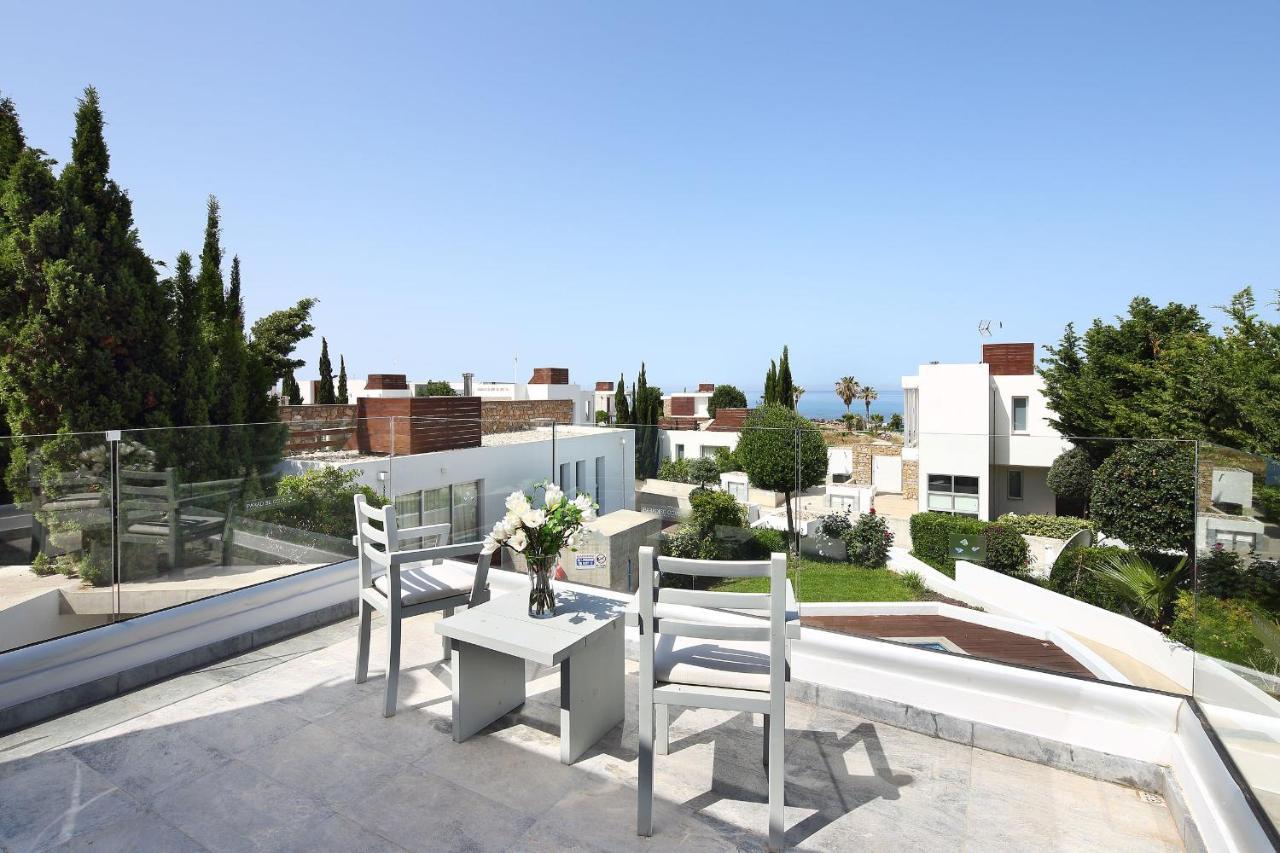 Paradise Cove Luxurious Beach Villas Пафос Екстериор снимка