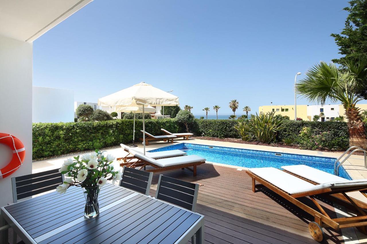 Paradise Cove Luxurious Beach Villas Пафос Екстериор снимка