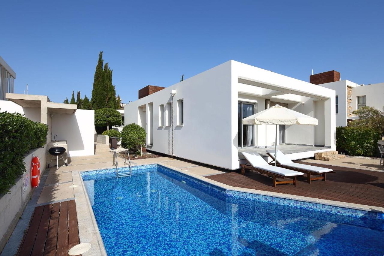 Paradise Cove Luxurious Beach Villas Пафос Екстериор снимка