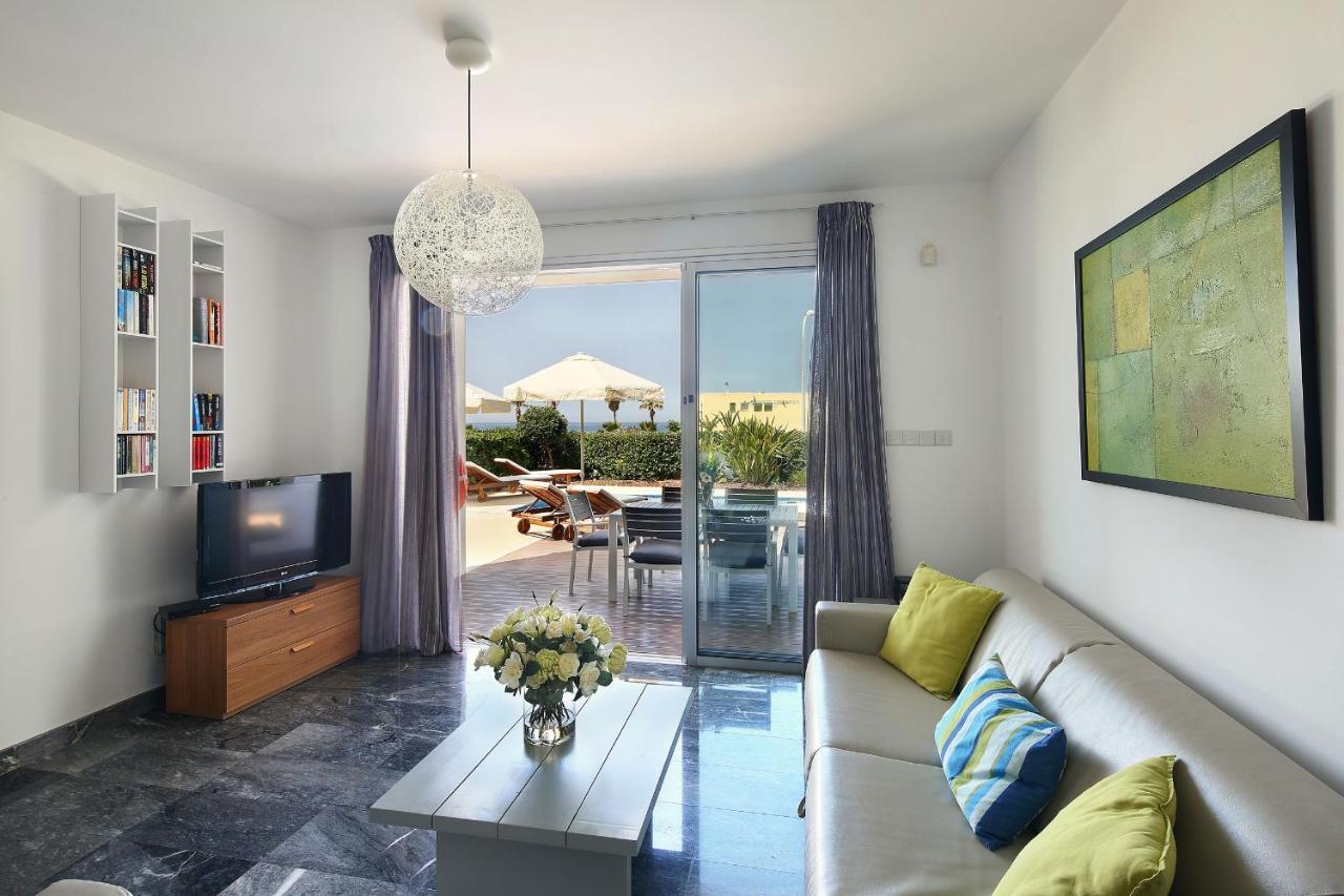 Paradise Cove Luxurious Beach Villas Пафос Екстериор снимка