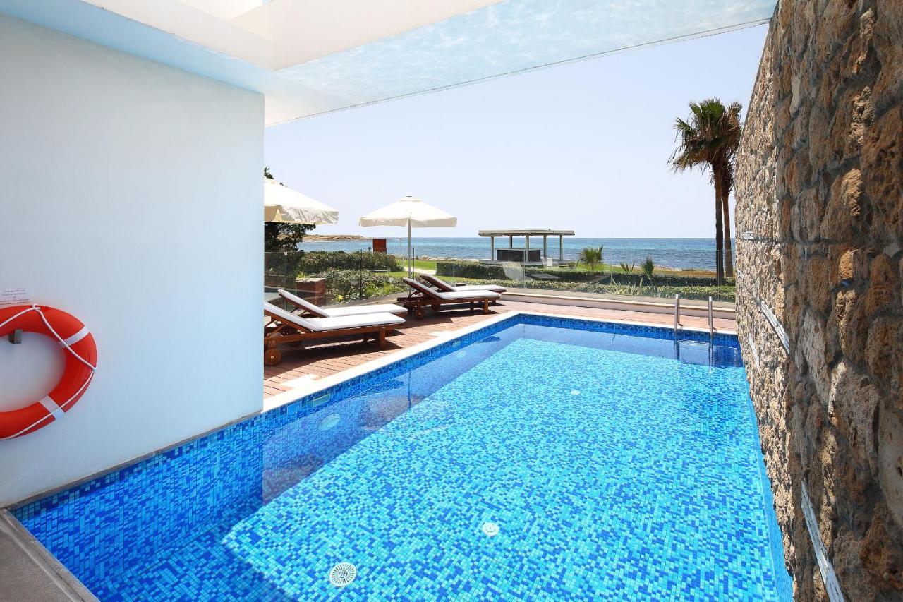 Paradise Cove Luxurious Beach Villas Пафос Екстериор снимка