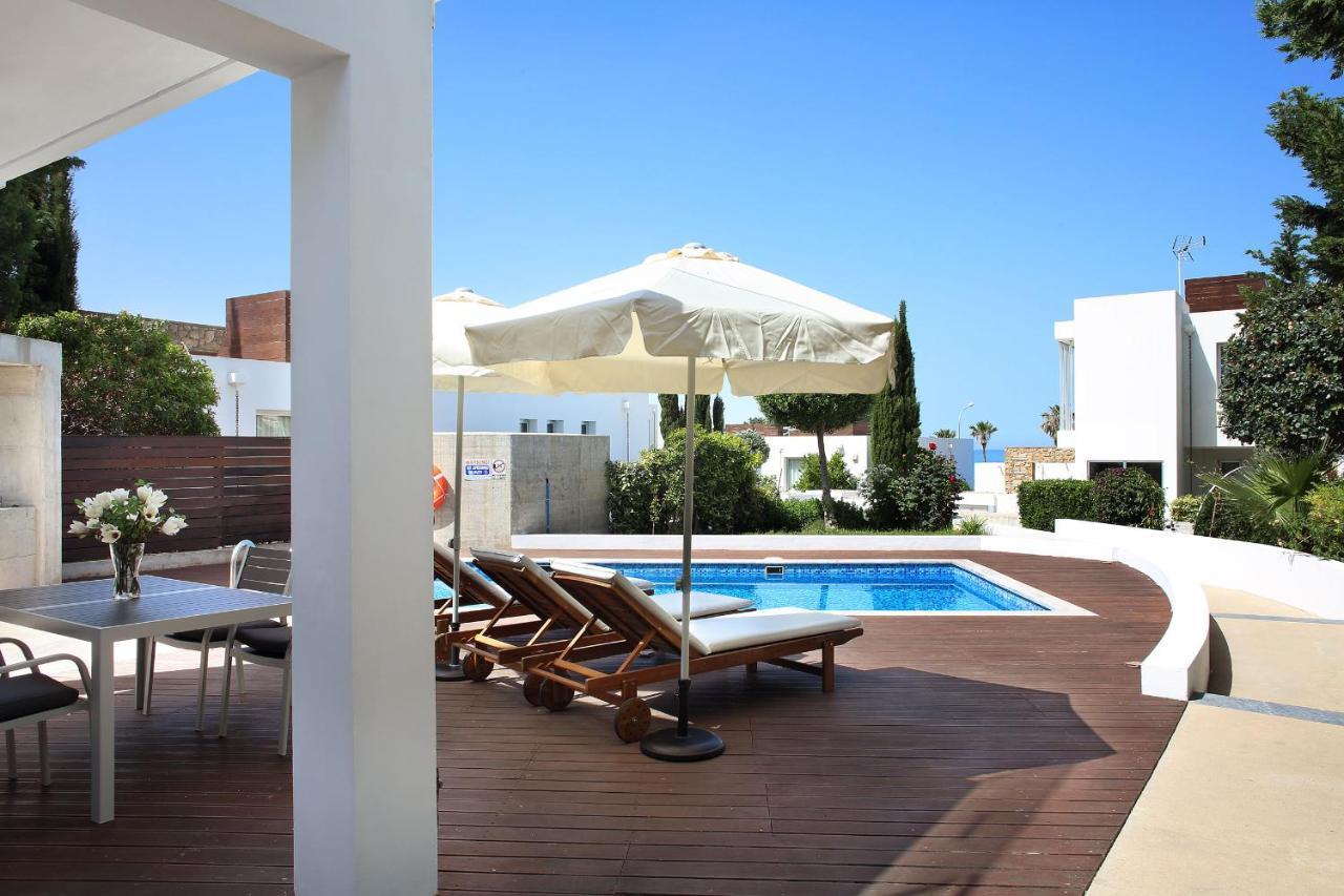 Paradise Cove Luxurious Beach Villas Пафос Екстериор снимка