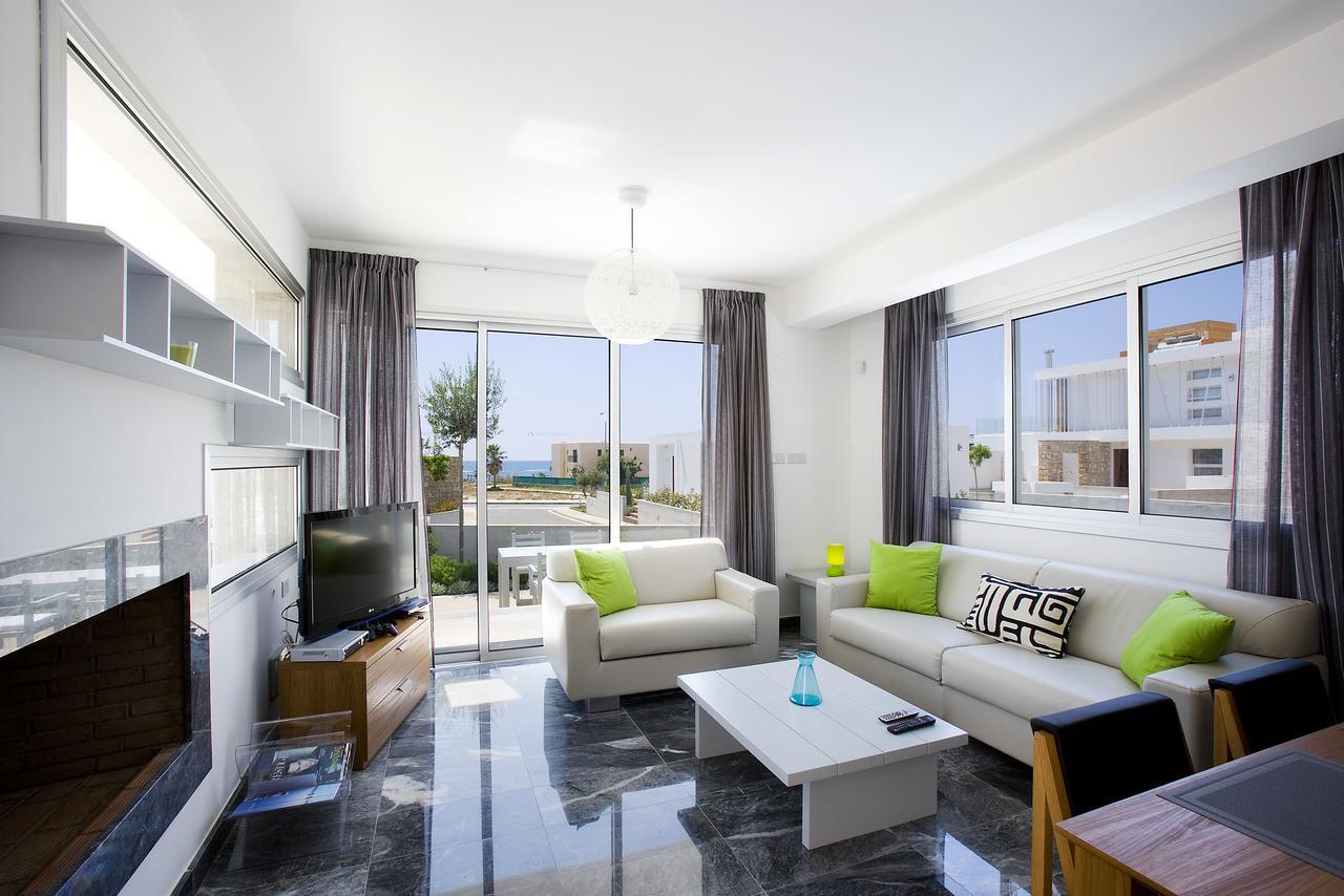 Paradise Cove Luxurious Beach Villas Пафос Екстериор снимка